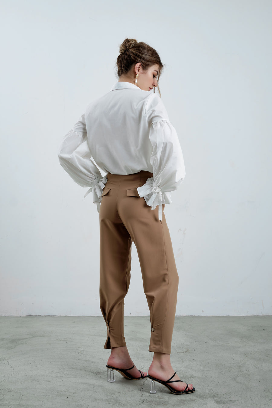 The Ankle Pants in Button Hem - Élan Studio LLC