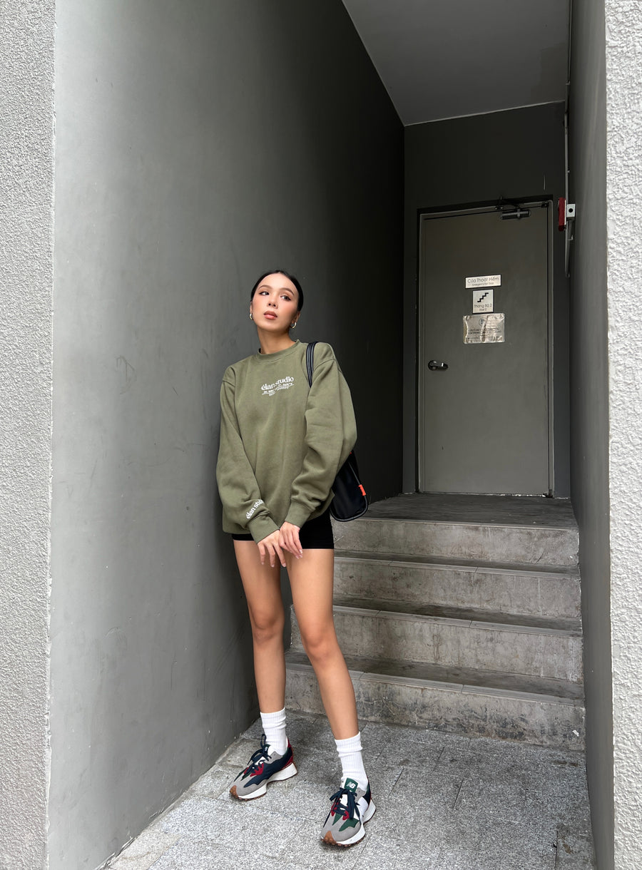 Élan Crewneck Olive-White Sweatshirt