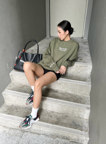 Élan Crewneck Olive-White Sweatshirt