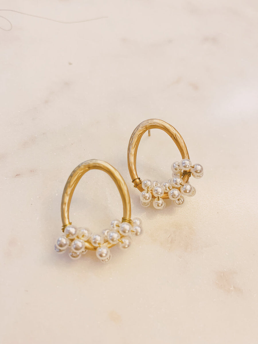 Oval Gold Pearl Earrings - Élan Studio LLC