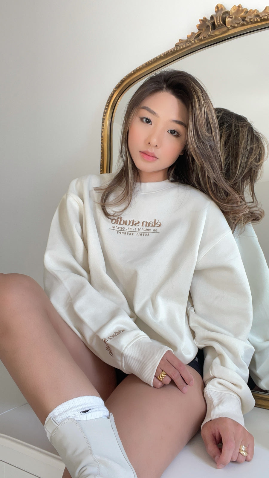 Élan Crewneck Cream-Brown Sweatshirt