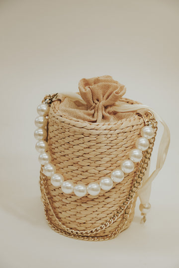 Bucket Strawbag with Pearl Handle ( Beige)